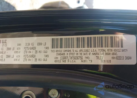 2015 Ram 1500 Outdoorsman z USA, uszkodzony, nr VIN 1C6RR7LT0FS636756